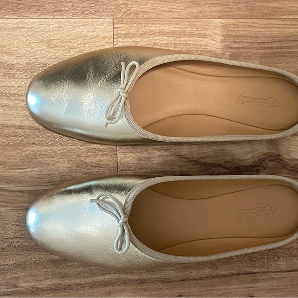 Madewell woman flat shoes, size 7 1/2 - Picture 3 of 4